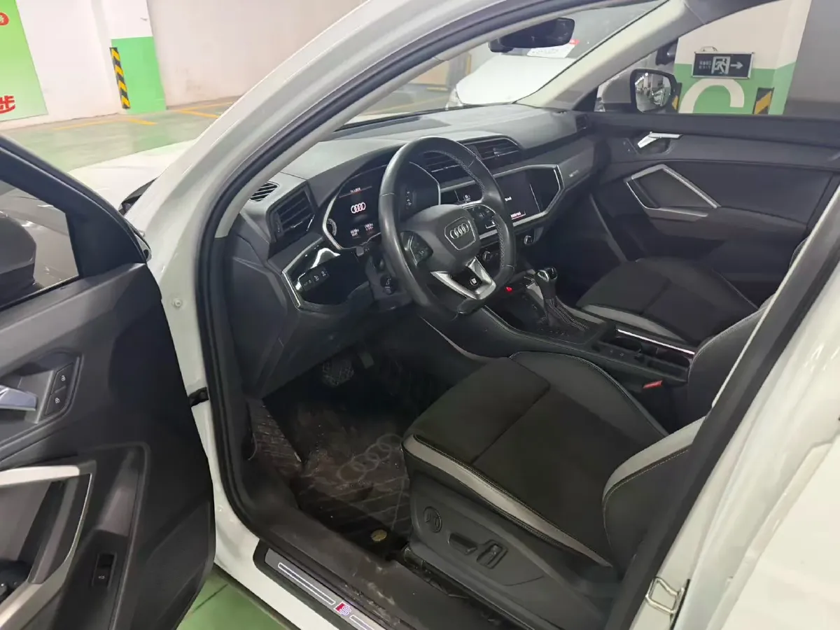 2022 Audi Q3 1.4T 150HP L4 7DCT,autocango,china used car exporter,china ev exporter,chinese used car exporter,chinese used ev exporter