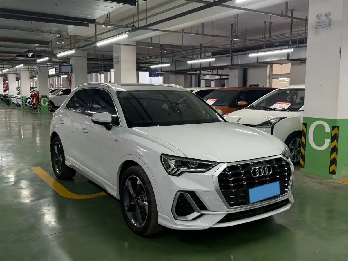 2022 Audi Q3 1.4T 150HP L4 7DCT,autocango,china used car exporter,china ev exporter,chinese used car exporter,chinese used ev exporter