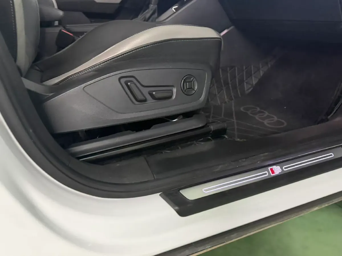 2022 Audi Q3 1.4T 150HP L4 7DCT,autocango,china used car exporter,china ev exporter,chinese used car exporter,chinese used ev exporter