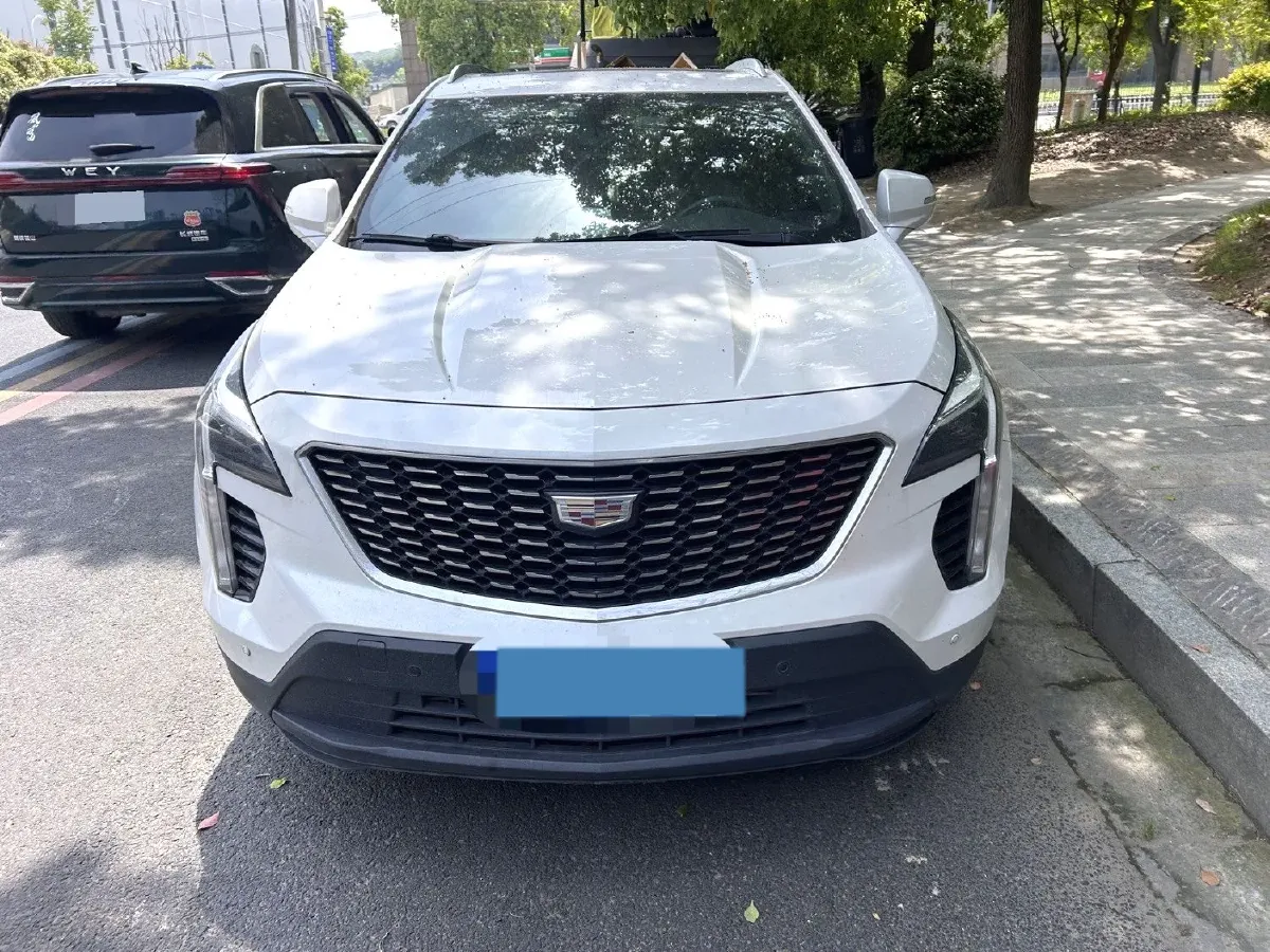 2022 Cadillac XT4 2.0T 237HP L4 9AT,autocango,china used car exporter,china ev exporter,chinese used car exporter,chinese used ev exporter
