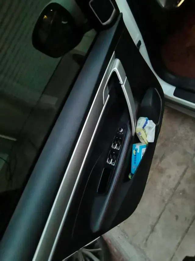 2022 Geely Coolray 1.5T 177HP L3 7DCT PHEV 15.5KWH,autocango,china used car exporter,china ev exporter,chinese used car exporter,chinese used ev exporter