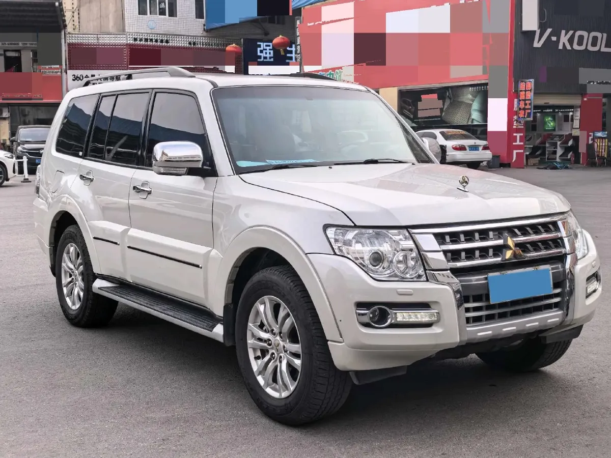 2018 Mitsubishi Pajero 3.0L 174HP V6 5AT,autocango,china used car exporter,china ev exporter,chinese used car exporter,chinese used ev exporter