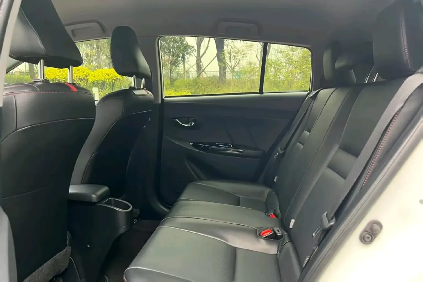 2022 Toyota Yaris L 1.5L 112HP L4 CVT,autocango,china used car exporter,china ev exporter,chinese used car exporter,chinese used ev exporter