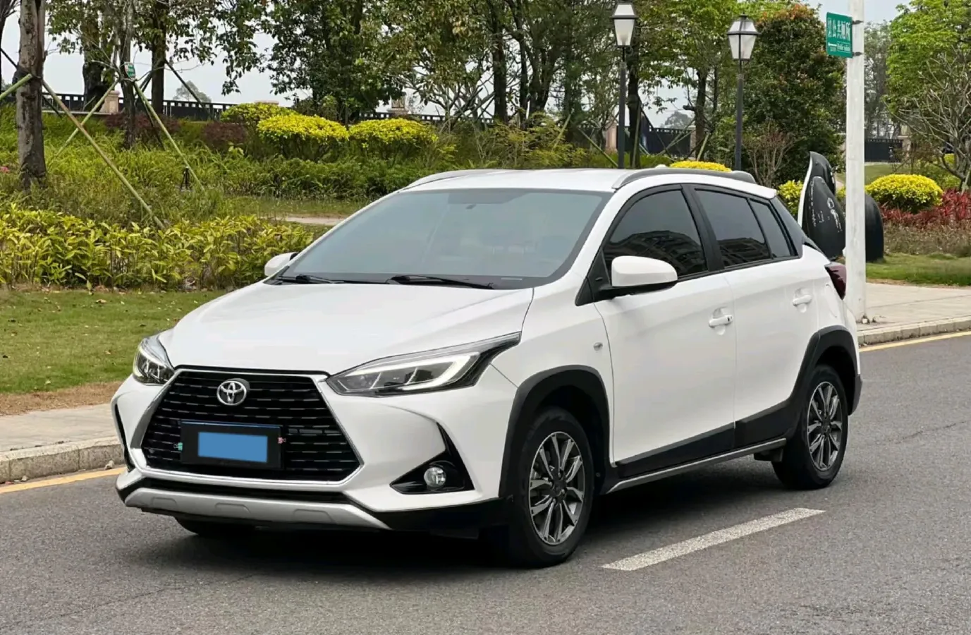 2022 Toyota Yaris L 1.5L 112HP L4 CVT,autocango,china used car exporter,china ev exporter,chinese used car exporter,chinese used ev exporter