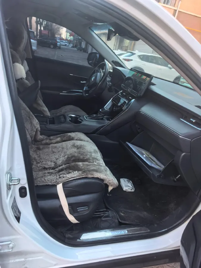 2023 Toyota Venza 2.0L 171HP L4 CVT,autocango,china used car exporter,china ev exporter,chinese used car exporter,chinese used ev exporter