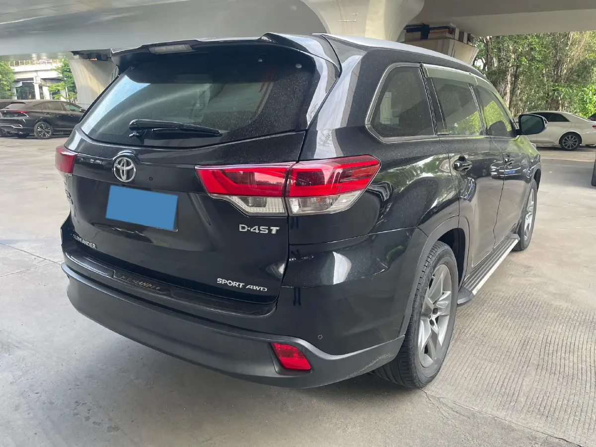 2018 Jeep Grand Commander 2.0T 265HP L4 9AT,autocango,china used car exporter,china ev exporter,chinese used car exporter,chinese used ev exporter