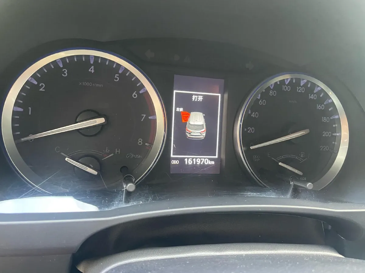 2018 Jeep Grand Commander 2.0T 265HP L4 9AT,autocango,china used car exporter,china ev exporter,chinese used car exporter,chinese used ev exporter