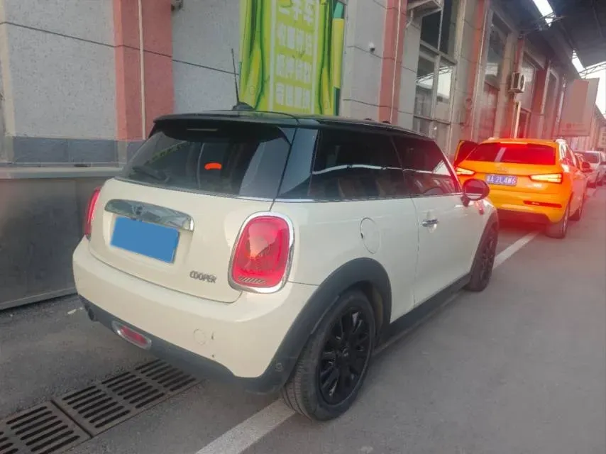 2016 MINI MINI 1.5T 136HP L3 6AT,autocango,china used car exporter,china ev exporter,chinese used car exporter,chinese used ev exporter