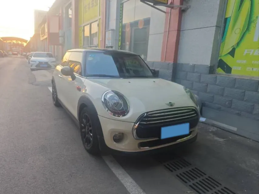 2016 MINI MINI 1.5T 136HP L3 6AT,autocango,china used car exporter,china ev exporter,chinese used car exporter,chinese used ev exporter