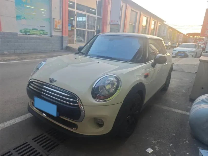 2016 MINI MINI 1.5T 136HP L3 6AT,autocango,china used car exporter,china ev exporter,chinese used car exporter,chinese used ev exporter