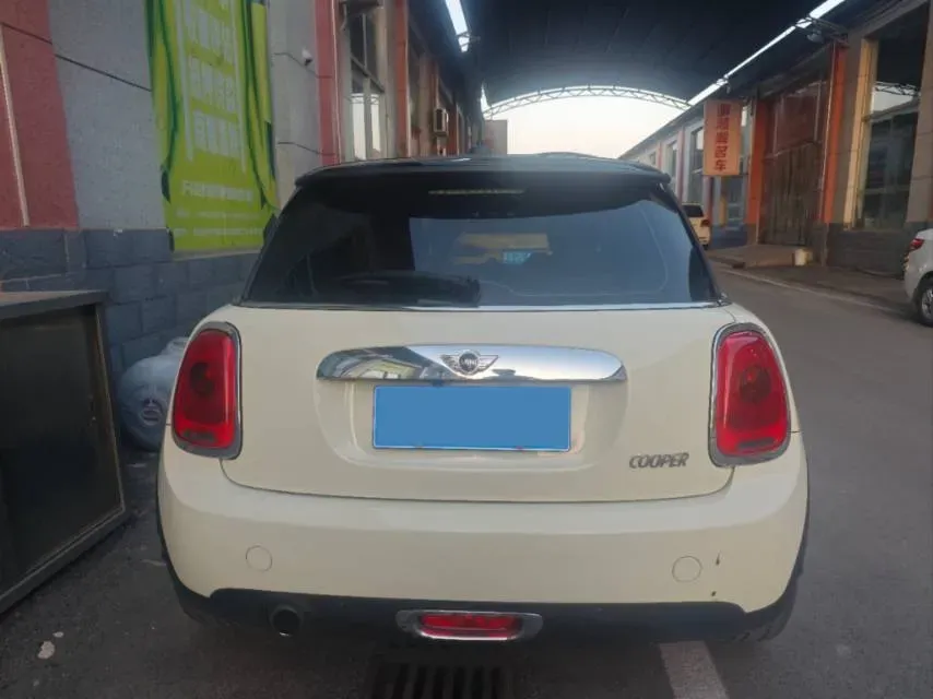 2016 MINI MINI 1.5T 136HP L3 6AT,autocango,china used car exporter,china ev exporter,chinese used car exporter,chinese used ev exporter