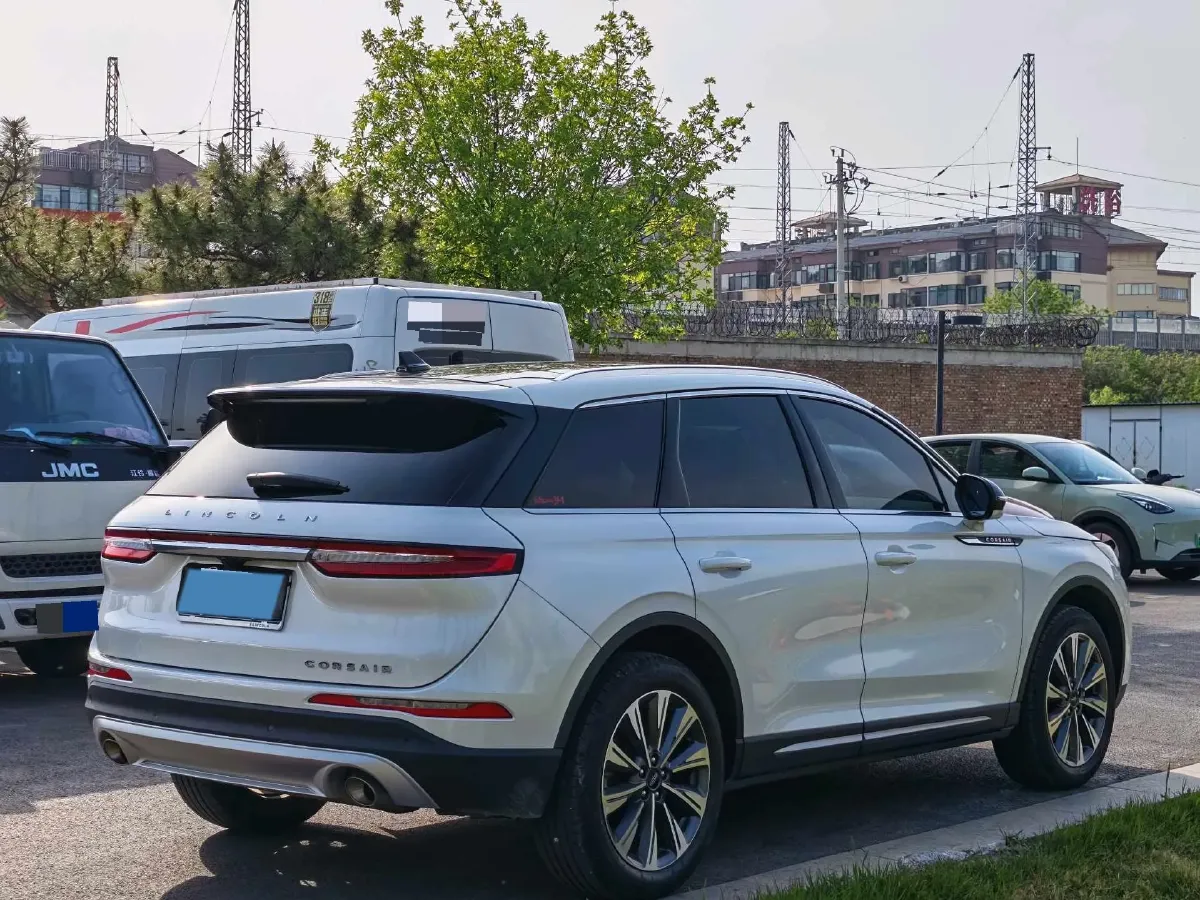 2022 Lincoln Corsair 2.0T 245HP L4 8AT,autocango,china used car exporter,china ev exporter,chinese used car exporter,chinese used ev exporter