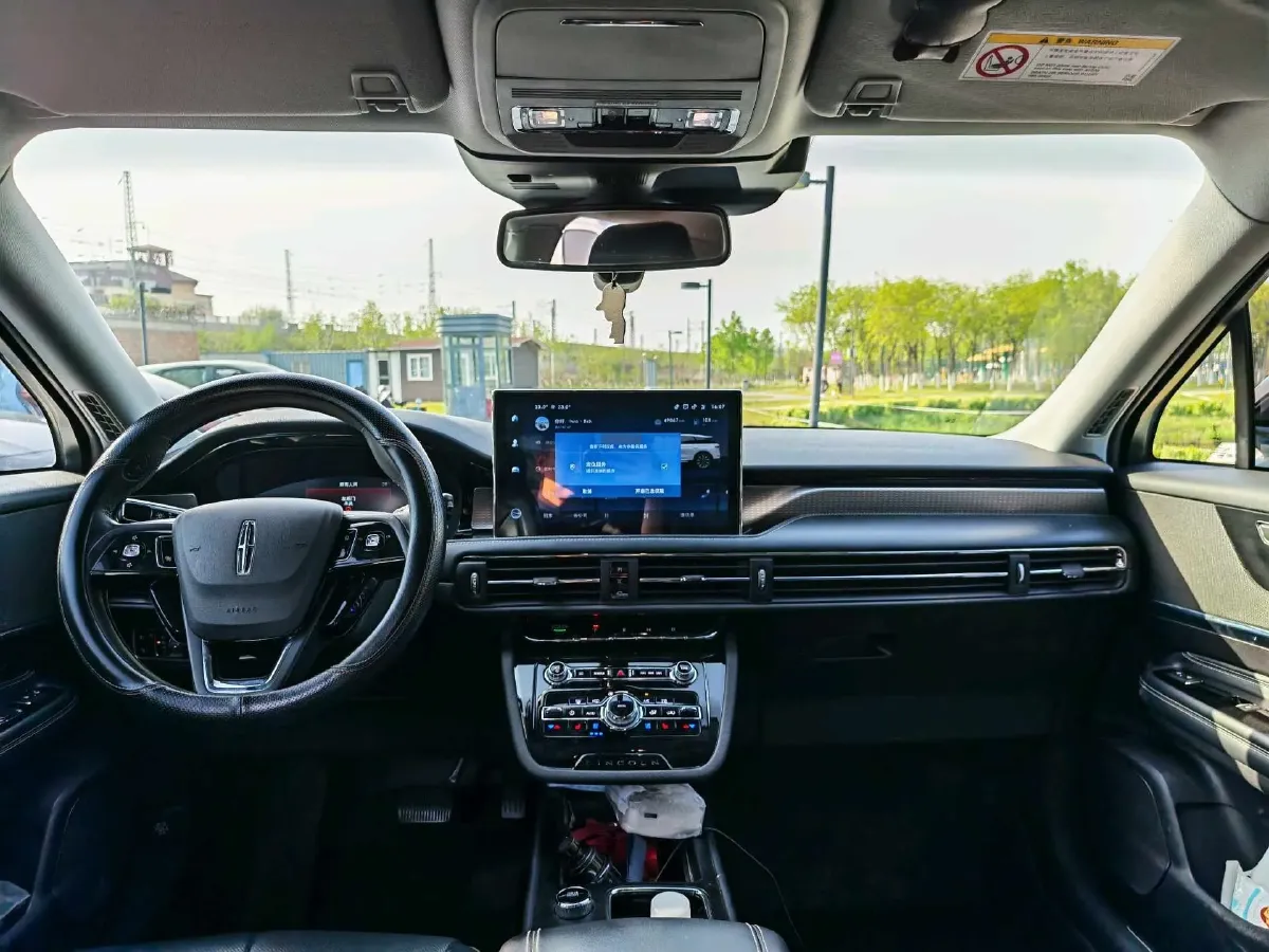 2022 Lincoln Corsair 2.0T 245HP L4 8AT,autocango,china used car exporter,china ev exporter,chinese used car exporter,chinese used ev exporter