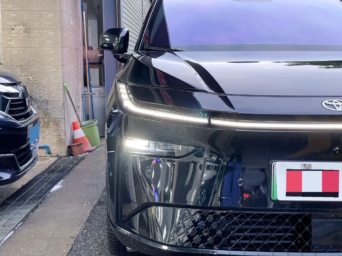 2025 Toyota BZ3X BEV 67.92KWH,autocango,china used car exporter,china ev exporter,chinese used car exporter,chinese used ev exporter