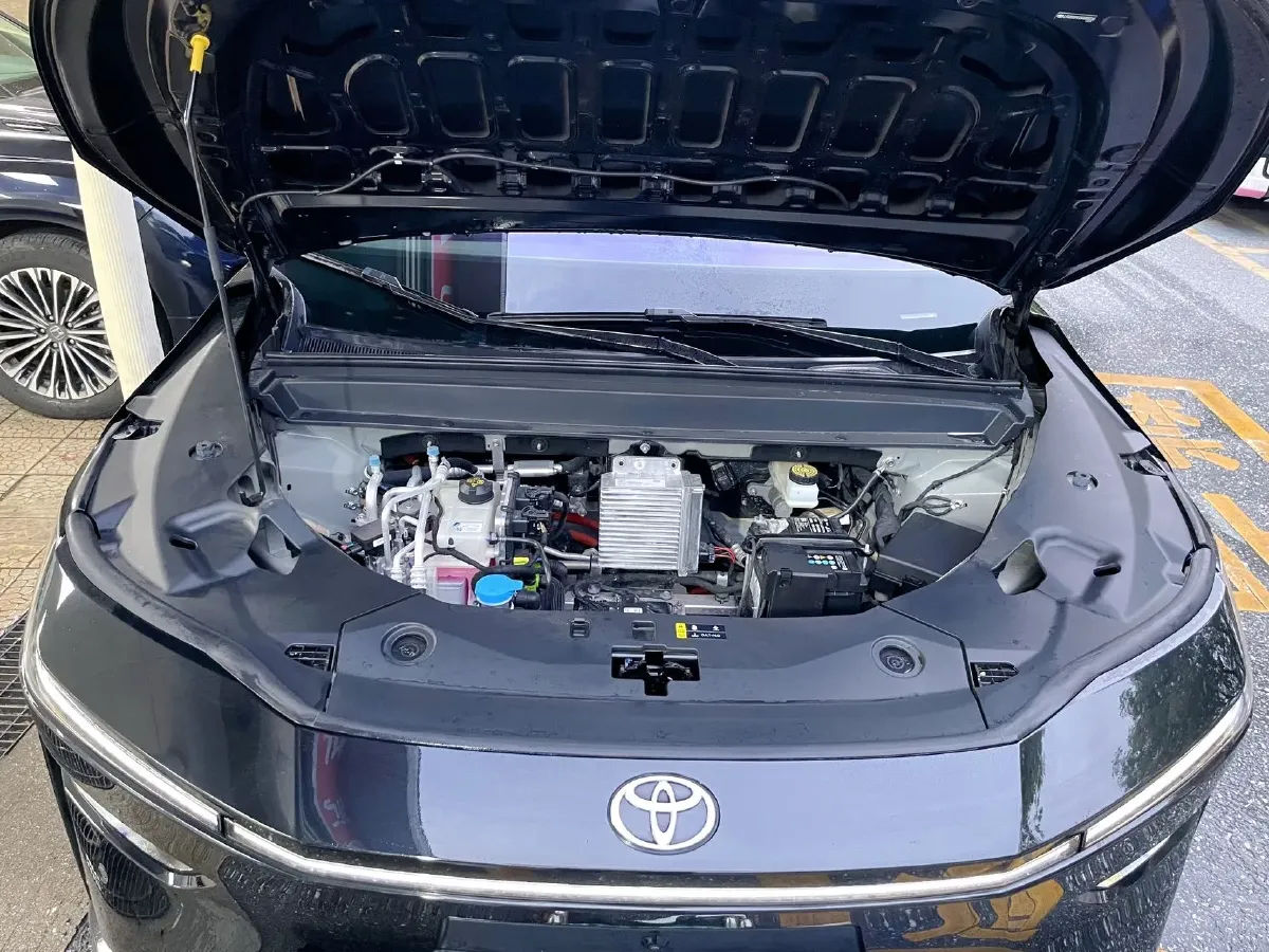 2025 Toyota BZ3X BEV 67.92KWH,autocango,china used car exporter,china ev exporter,chinese used car exporter,chinese used ev exporter