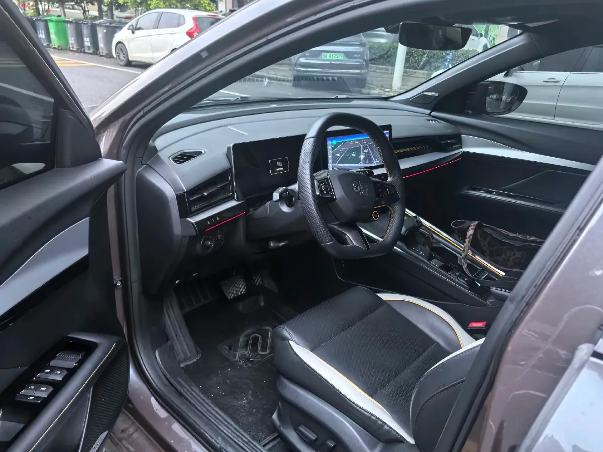 2022 MG 5 Scorpio 1.5T 181HP L4 7DCT,autocango,china used car exporter,china ev exporter,chinese used car exporter,chinese used ev exporter