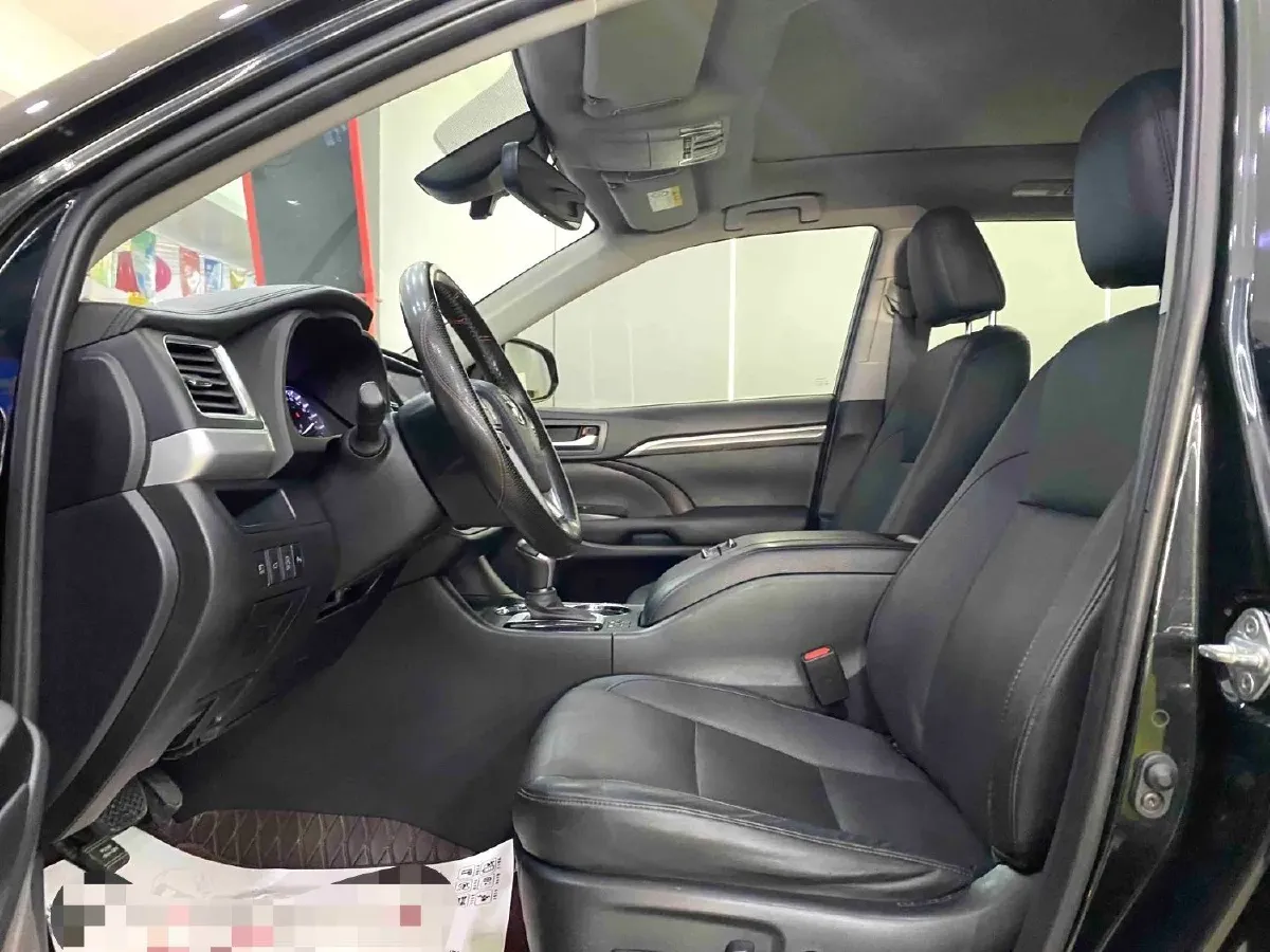 2021 Toyota Highlander 2.0T 220HP L4 6AT,autocango,china used car exporter,china ev exporter,chinese used car exporter,chinese used ev exporter