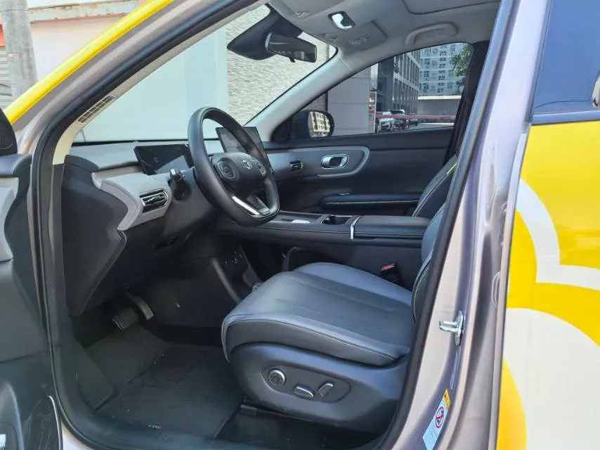 2026 Ruichi Auto EC75 BEV,autocango,china used car exporter,china ev exporter,chinese used car exporter,chinese used ev exporter