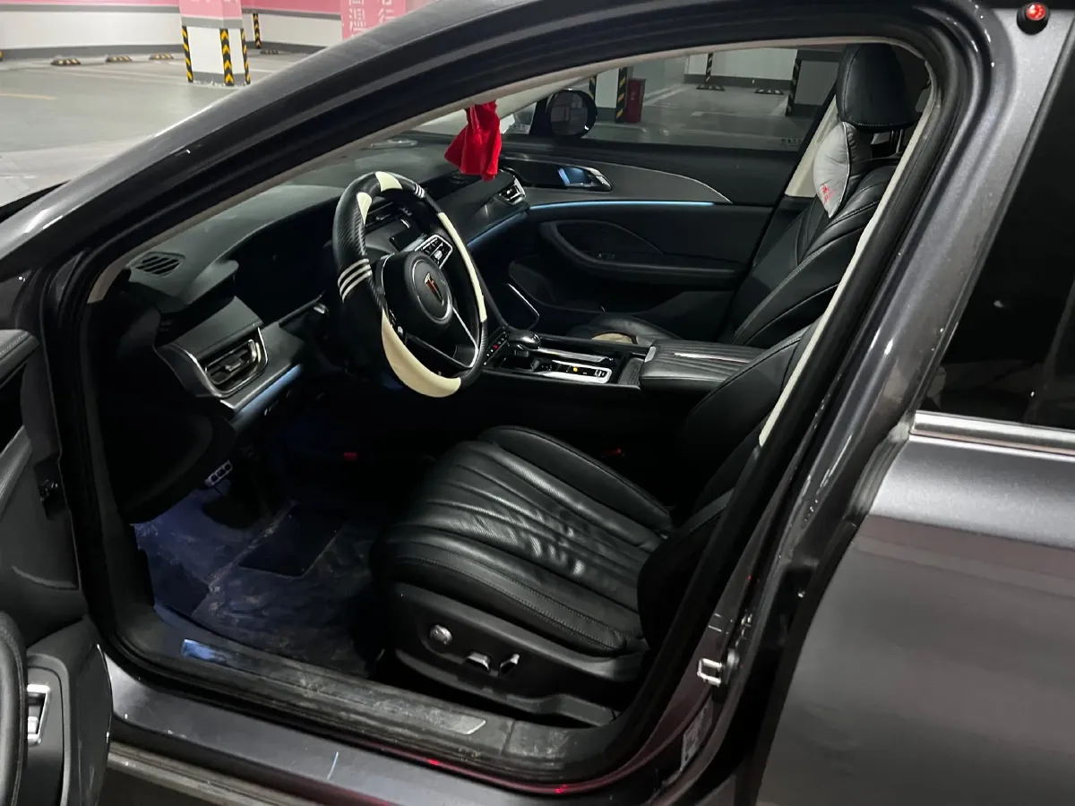 2023 HongQi H5 2.0T 224HP L4 8AT,autocango,china used car exporter,china ev exporter,chinese used car exporter,chinese used ev exporter