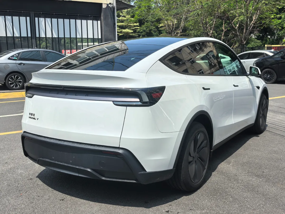 2026 Tesla Model Y BEV,autocango,china used car exporter,china ev exporter,chinese used car exporter,chinese used ev exporter