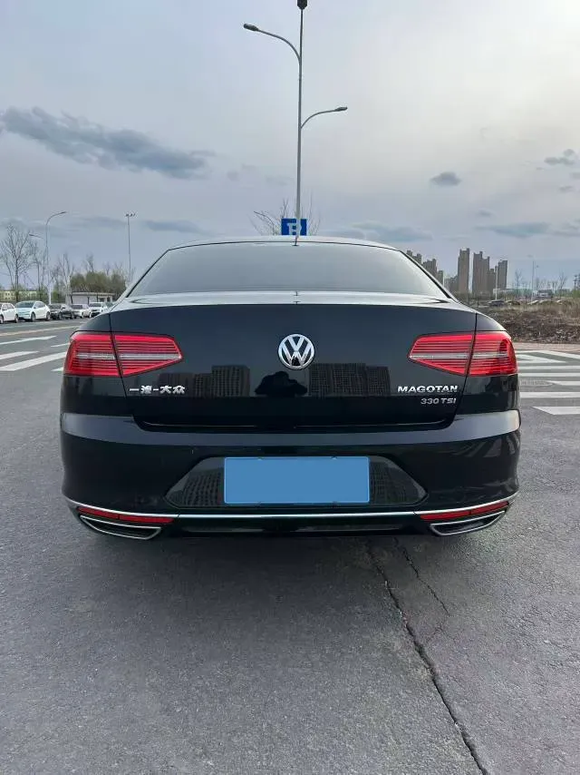 2018 Volkswagen Magotan 1.8T 180HP L4 7DCT,autocango,china used car exporter,china ev exporter,chinese used car exporter,chinese used ev exporter