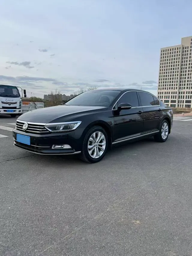2018 Volkswagen Magotan 1.8T 180HP L4 7DCT,autocango,china used car exporter,china ev exporter,chinese used car exporter,chinese used ev exporter