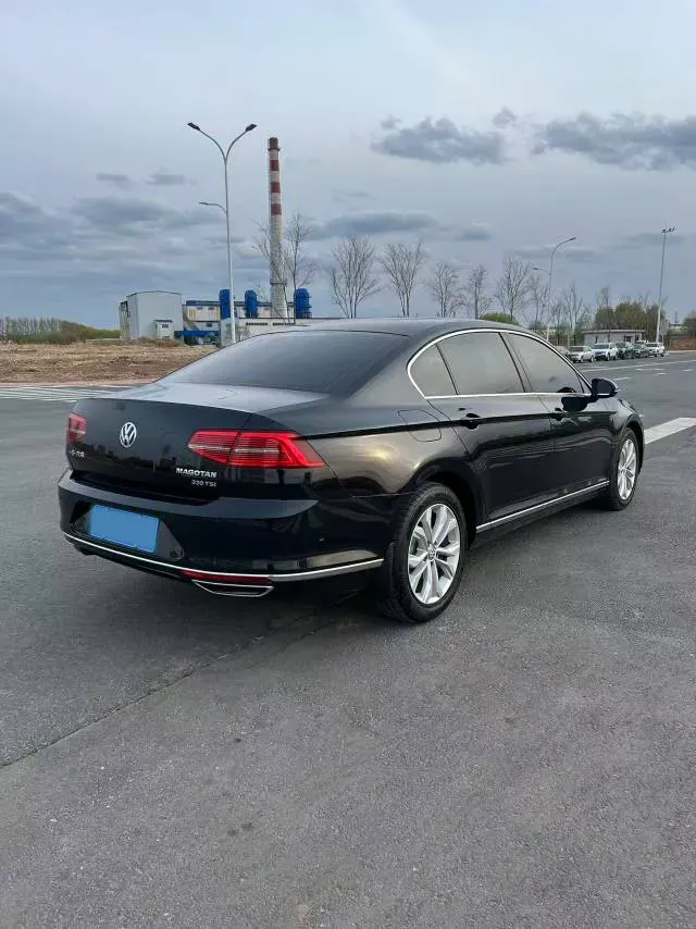 2018 Volkswagen Magotan 1.8T 180HP L4 7DCT,autocango,china used car exporter,china ev exporter,chinese used car exporter,chinese used ev exporter