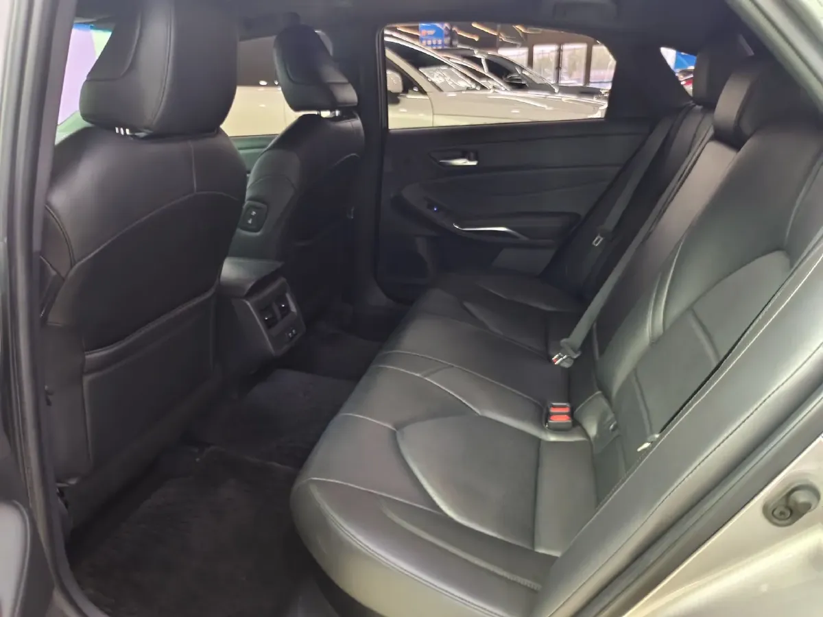 2019 Toyota Avalon 2.5L 178HP L4 E-CVT Hybrid,autocango,china used car exporter,china ev exporter,chinese used car exporter,chinese used ev exporter