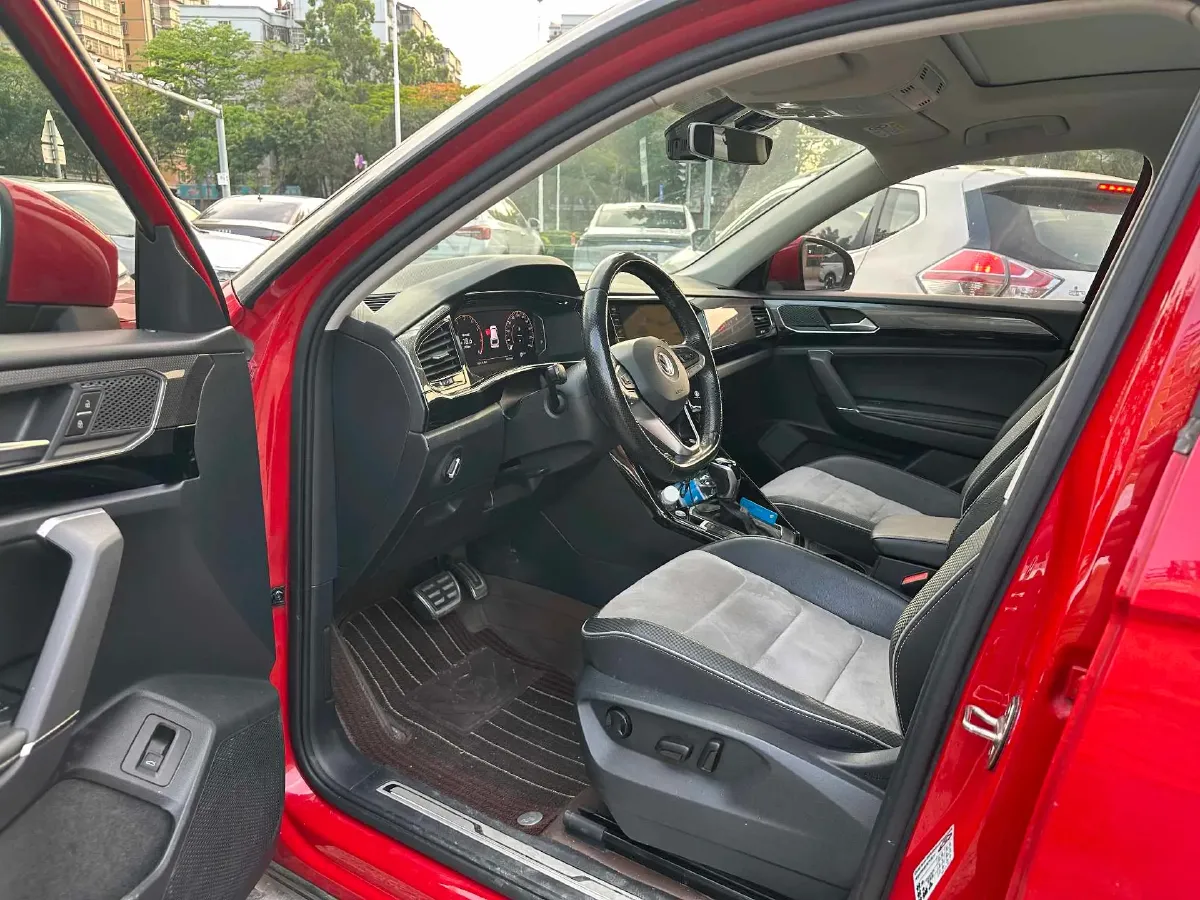 2020 Volkswagen Tayron X 2.0T 186HP L4 7DCT,autocango,china used car exporter,china ev exporter,chinese used car exporter,chinese used ev exporter