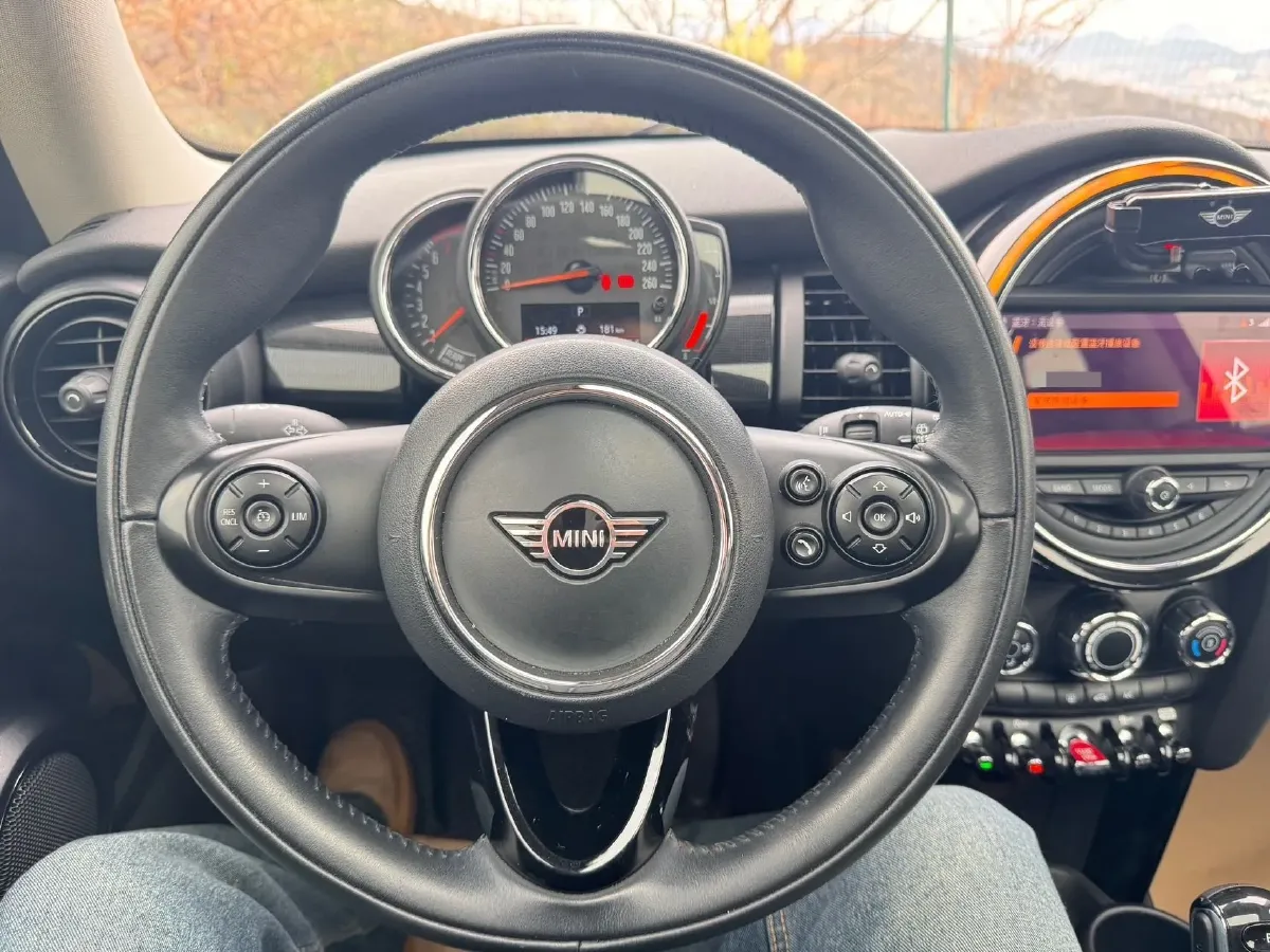 2020 MINI MINI 1.5T 136HP L3 7DCT,autocango,china used car exporter,china ev exporter,chinese used car exporter,chinese used ev exporter