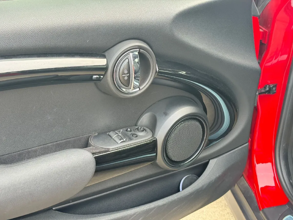 2020 MINI MINI 1.5T 136HP L3 7DCT,autocango,china used car exporter,china ev exporter,chinese used car exporter,chinese used ev exporter