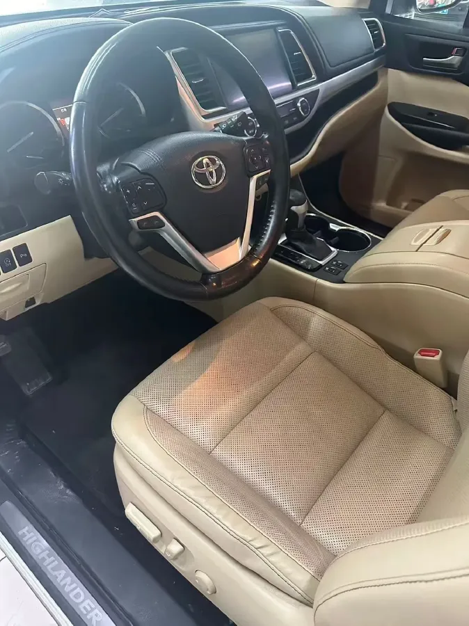 2018 Jeep Grand Commander 2.0T 265HP L4 9AT,autocango,china used car exporter,china ev exporter,chinese used car exporter,chinese used ev exporter