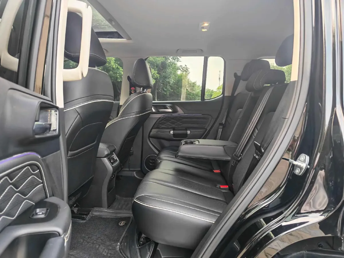 2021 Tank 300 2.0T 227HP L4 8AT,autocango,china used car exporter,china ev exporter,chinese used car exporter,chinese used ev exporter