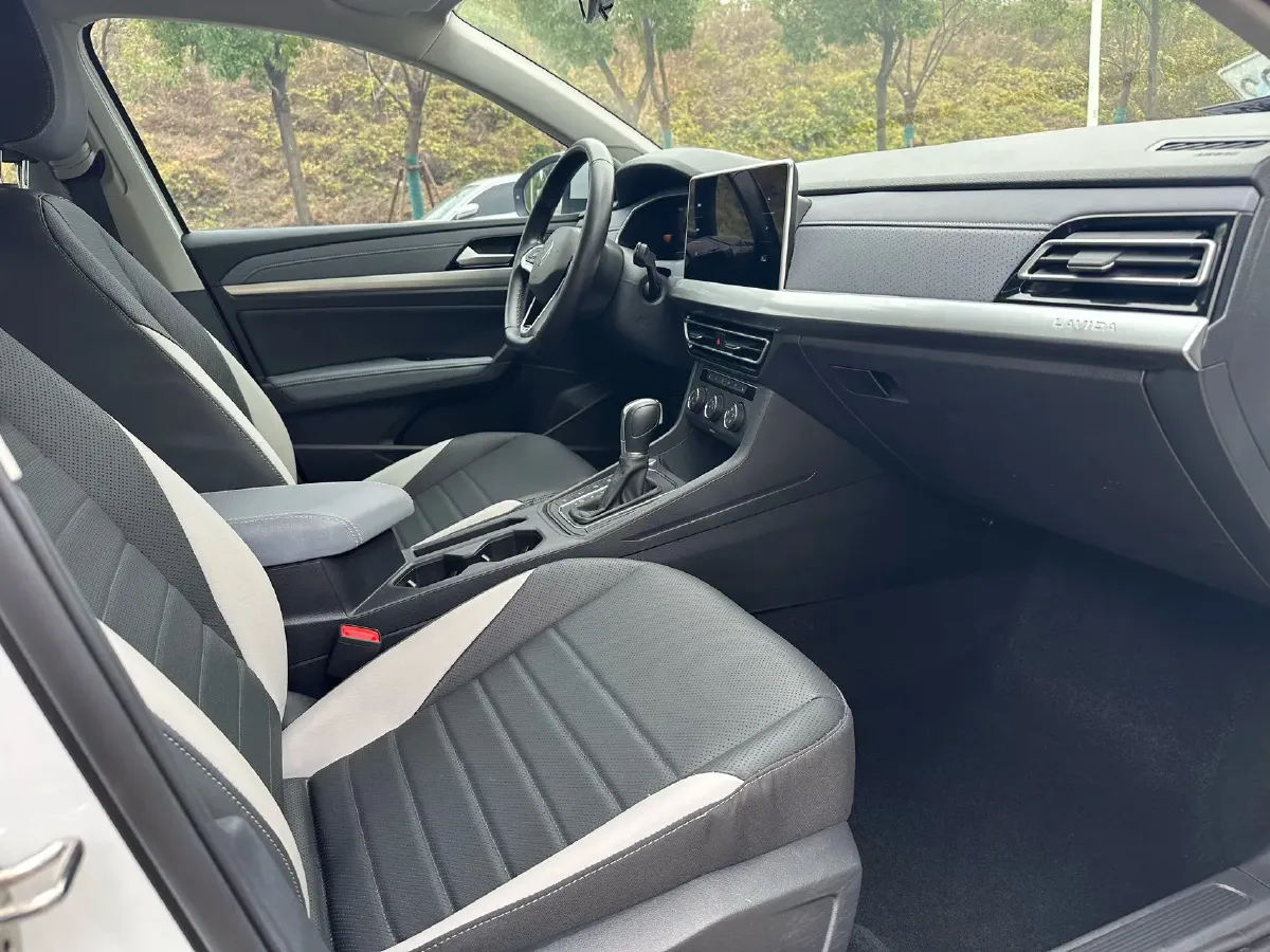 2023 Volkswagen Lavida 1.4T 150HP L4 7DCT,autocango,china used car exporter,china ev exporter,chinese used car exporter,chinese used ev exporter