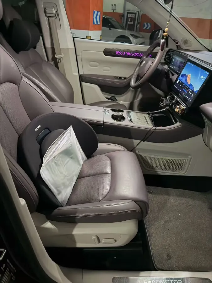 2023 Leapmotor C11 1.2T 131HP L3 REEV 43.74KWH,autocango,china used car exporter,china ev exporter,chinese used car exporter,chinese used ev exporter