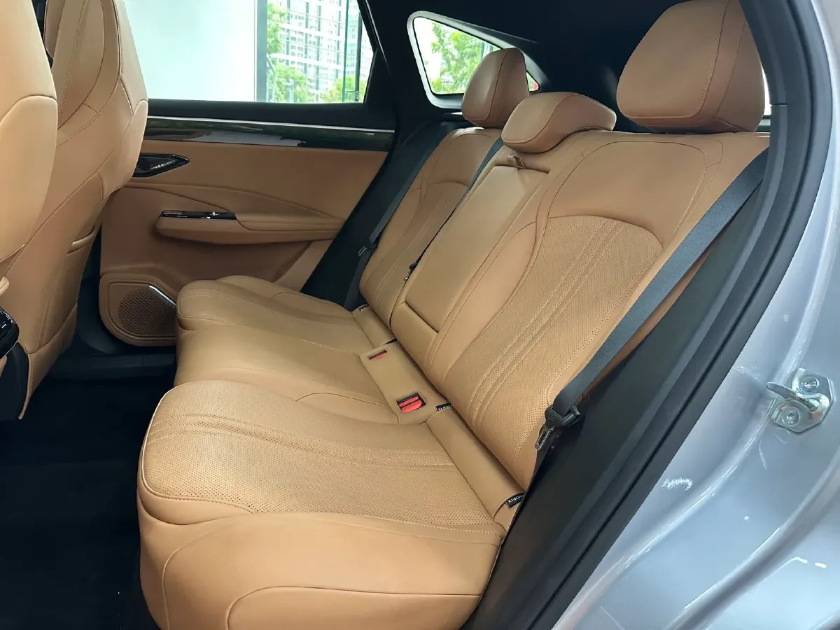 2025 Geely Galaxy L7 1.5L 112HP L4 1DHT PHEV 18.4KWH,autocango,china used car exporter,china ev exporter,chinese used car exporter,chinese used ev exporter