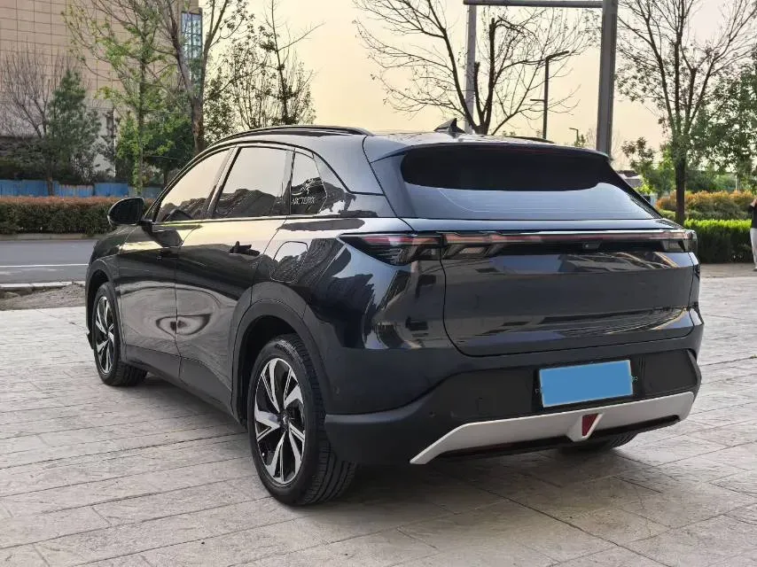 2024 HongQi H5 2.0T 224HP L4 8AT,autocango,china used car exporter,china ev exporter,chinese used car exporter,chinese used ev exporter