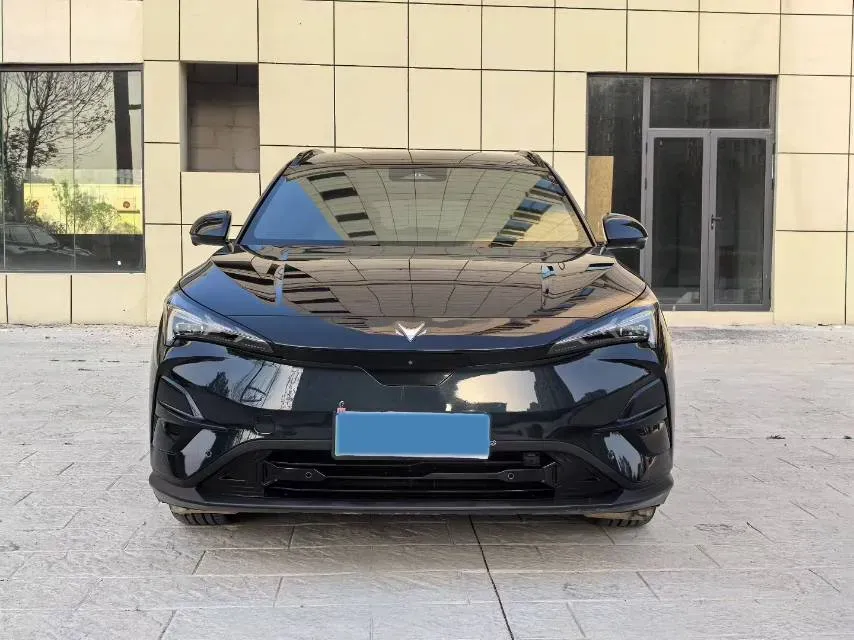 2024 HongQi H5 2.0T 224HP L4 8AT,autocango,china used car exporter,china ev exporter,chinese used car exporter,chinese used ev exporter