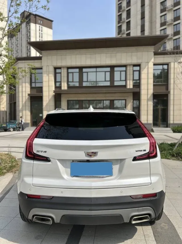 2023 Cadillac XT4 2.0T 237HP L4 9AT,autocango,china used car exporter,china ev exporter,chinese used car exporter,chinese used ev exporter