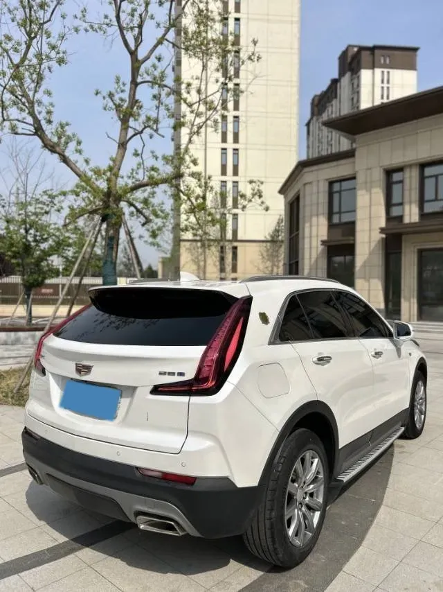 2023 Cadillac XT4 2.0T 237HP L4 9AT,autocango,china used car exporter,china ev exporter,chinese used car exporter,chinese used ev exporter