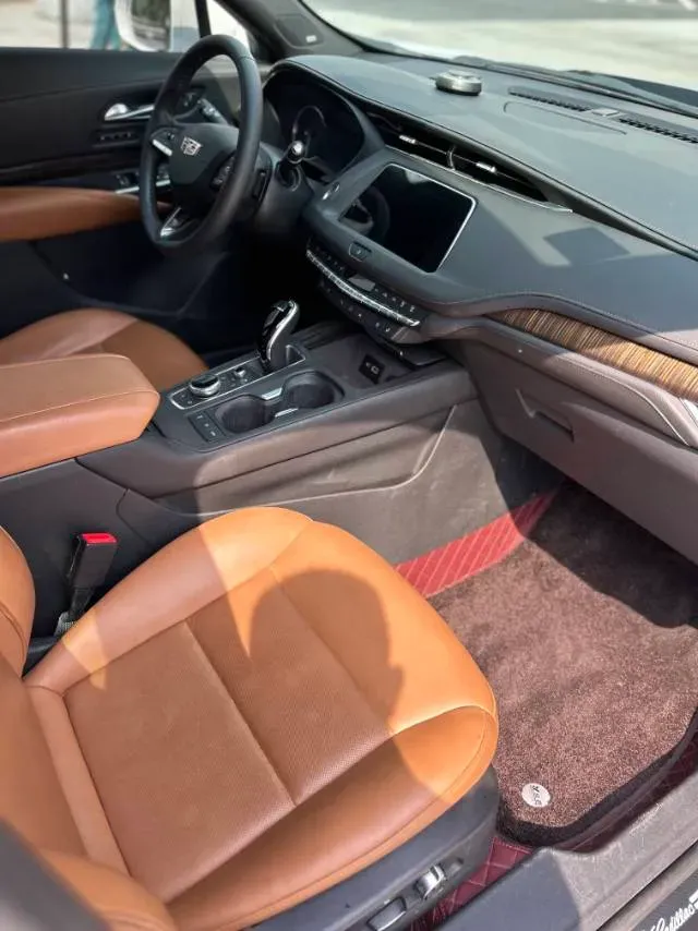 2023 Cadillac XT4 2.0T 237HP L4 9AT,autocango,china used car exporter,china ev exporter,chinese used car exporter,chinese used ev exporter