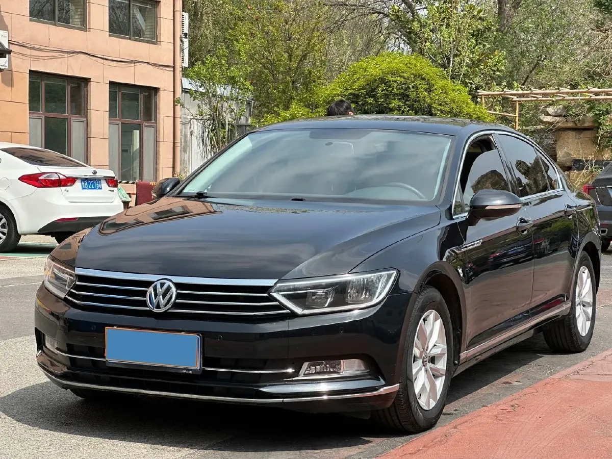 2018 Volkswagen Magotan 1.4T 150HP L4 7DCT,autocango,china used car exporter,china ev exporter,chinese used car exporter,chinese used ev exporter