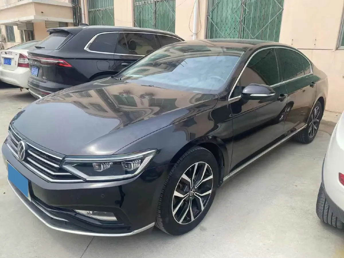 2020 Volkswagen Magotan 2.0T 186HP L4 7DCT,autocango,china used car exporter,china ev exporter,chinese used car exporter,chinese used ev exporter