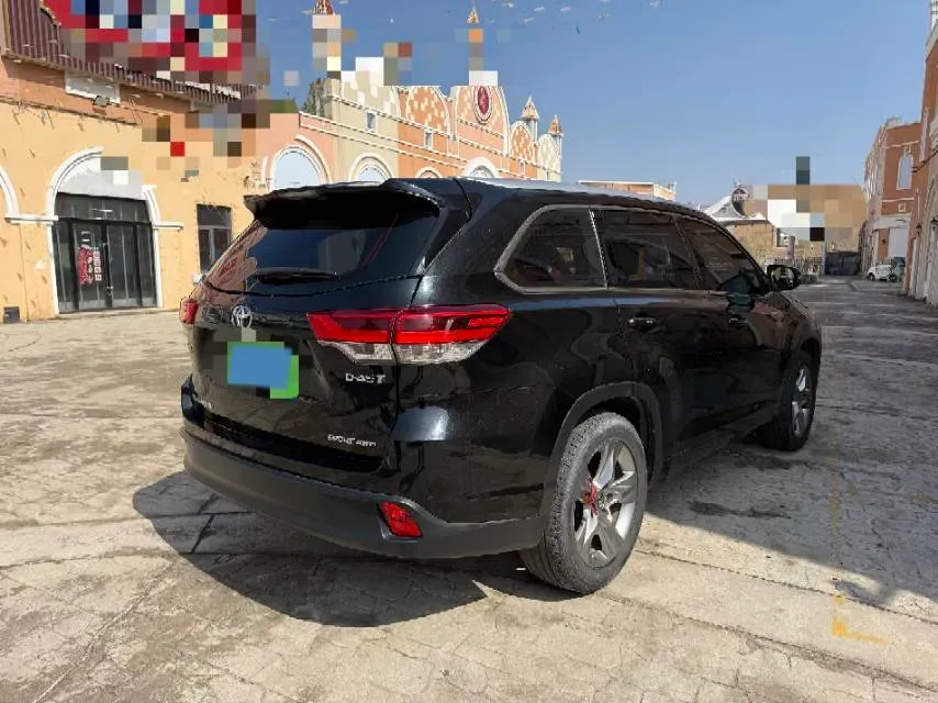 2021 Toyota Highlander 2.0T 220HP L4 6AT,autocango,china used car exporter,china ev exporter,chinese used car exporter,chinese used ev exporter