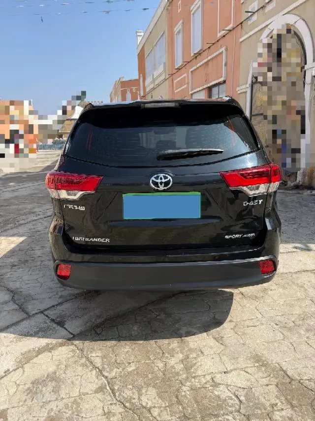 2021 Toyota Highlander 2.0T 220HP L4 6AT,autocango,china used car exporter,china ev exporter,chinese used car exporter,chinese used ev exporter