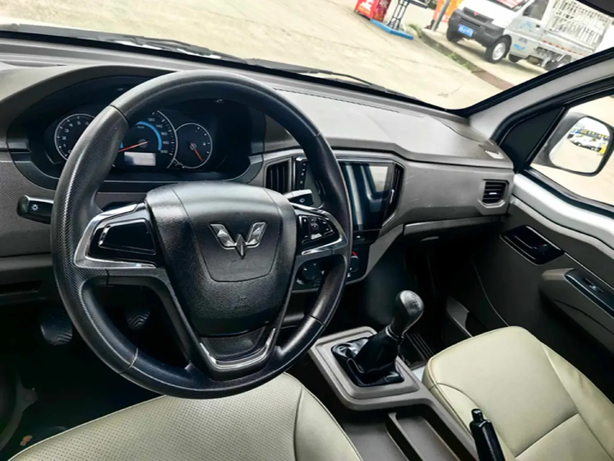 2023 WuLing RongGuang New Truck 2.0L 136HP L4 5MT,autocango,china used car exporter,china ev exporter,chinese used car exporter,chinese used ev exporter