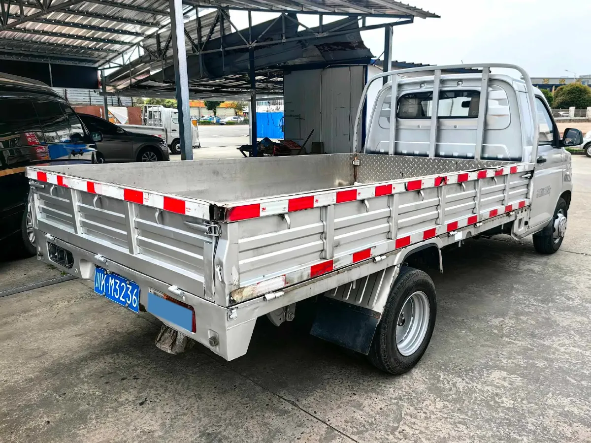 2023 WuLing RongGuang New Truck 2.0L 136HP L4 5MT,autocango,china used car exporter,china ev exporter,chinese used car exporter,chinese used ev exporter