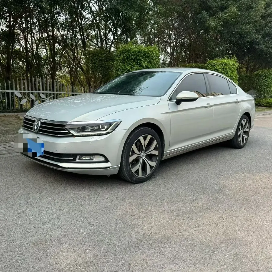 2019 Volkswagen Magotan 2.0T 186HP L4 7DCT,autocango,china used car exporter,china ev exporter,chinese used car exporter,chinese used ev exporter
