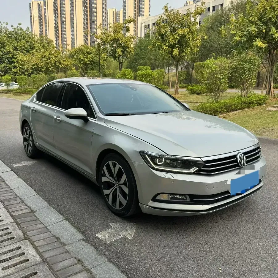 2019 Volkswagen Magotan 2.0T 186HP L4 7DCT,autocango,china used car exporter,china ev exporter,chinese used car exporter,chinese used ev exporter