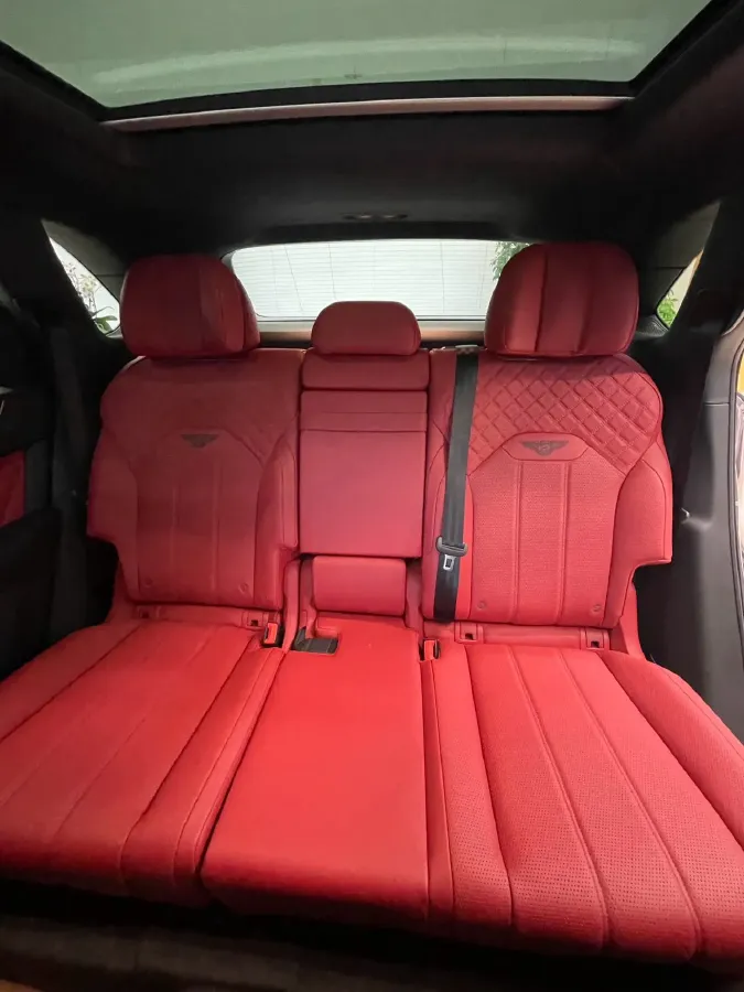 2021 Bentley Bentayga 4.0T 550HP V8 8AT,autocango,china used car exporter,china ev exporter,chinese used car exporter,chinese used ev exporter